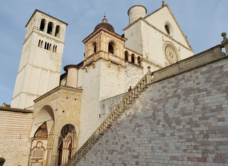 Picture 1 for Activity Assisi: Private Guided Tour of the Basilica of Saint Francis