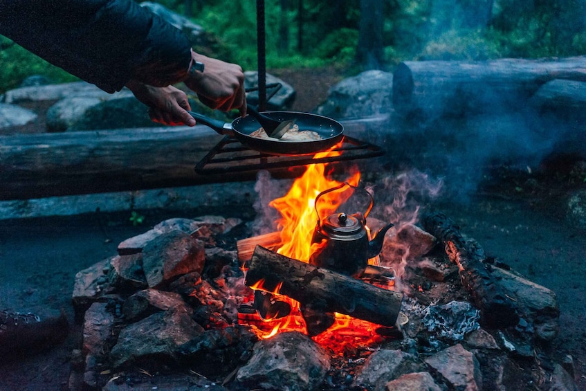 Picture 4 for Activity Ylläs: Forest Hike with Snowshoes and Campfire Snacks