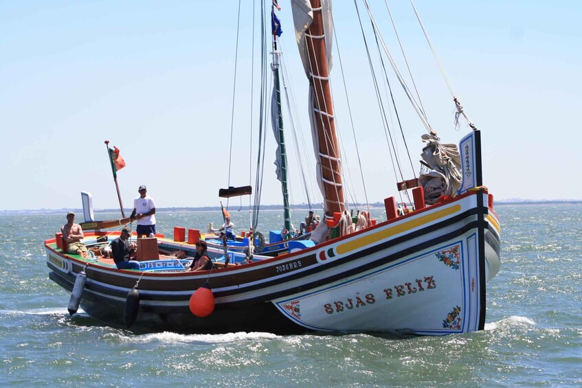 Lisbon: Tagus River Express Cruise in a Traditional Vessel