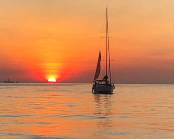 Lisbon: Sunset Cruise