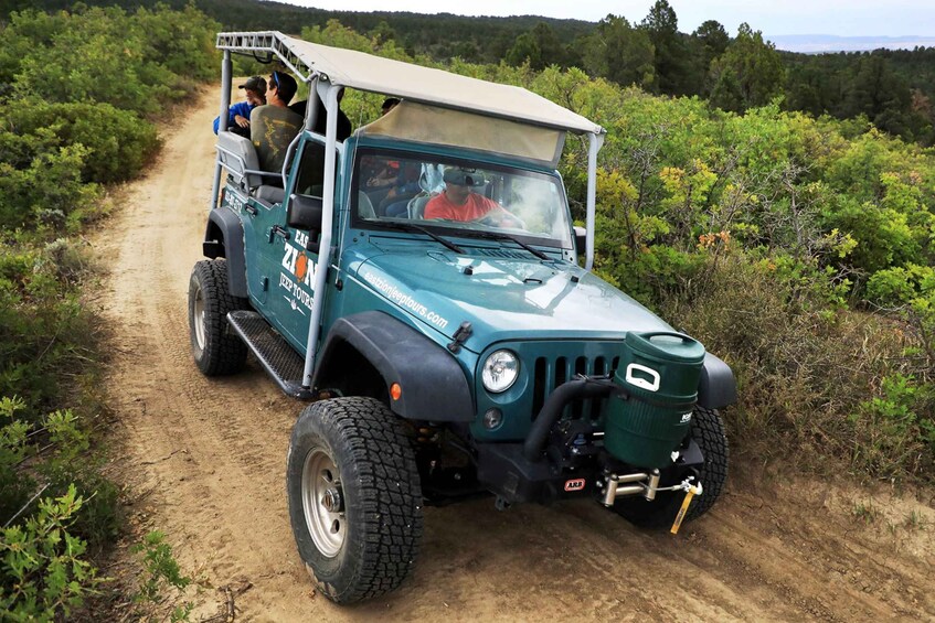 Picture 1 for Activity East Zion: 1-Hour East Rim Jeep Tour