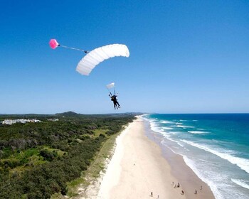 Noosa : saut en parachute en tandem à 15 000 pieds d'altitude