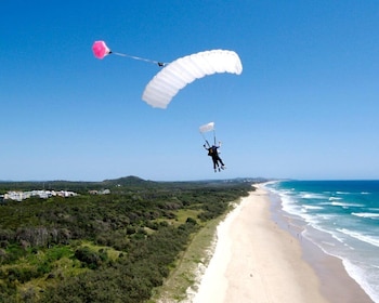 Noosa : saut en parachute en tandem à 15 000 pieds d'altitude