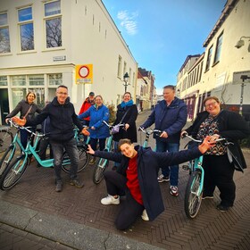 The Hague: 3 Hour Guided Bike Tour with Storyteller Guide