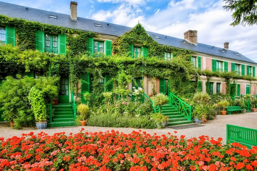 Picture 2 for Activity Giverny: Monet's House and Gardens Guided Tour