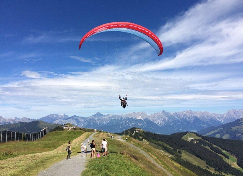 Picture 2 for Activity Zell am See: Schmittenhöhe Tandem Paragliding Flight