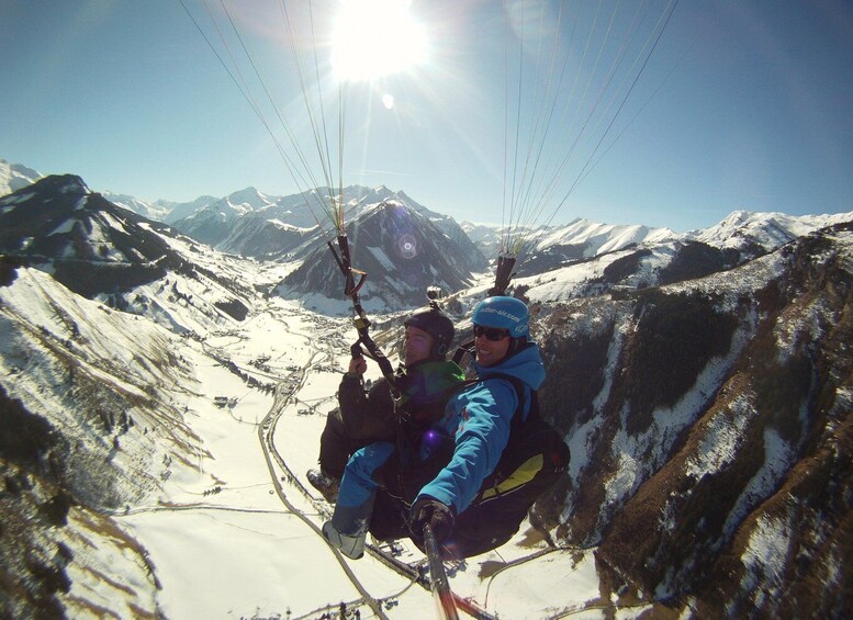 Picture 2 for Activity Zell am See: Schmittenhöhe Tandem Paragliding Flight