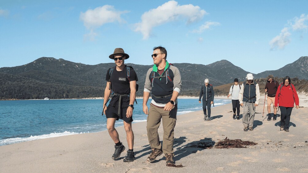 Freycinet: 5.5-Hr Small Group Guided Walk + Boat Experience