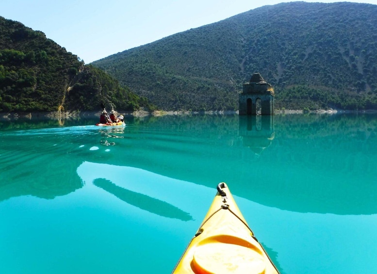 Picture 1 for Activity Ainsa: 3-Hour Guided Kayaking Tour on Lake Mediano
