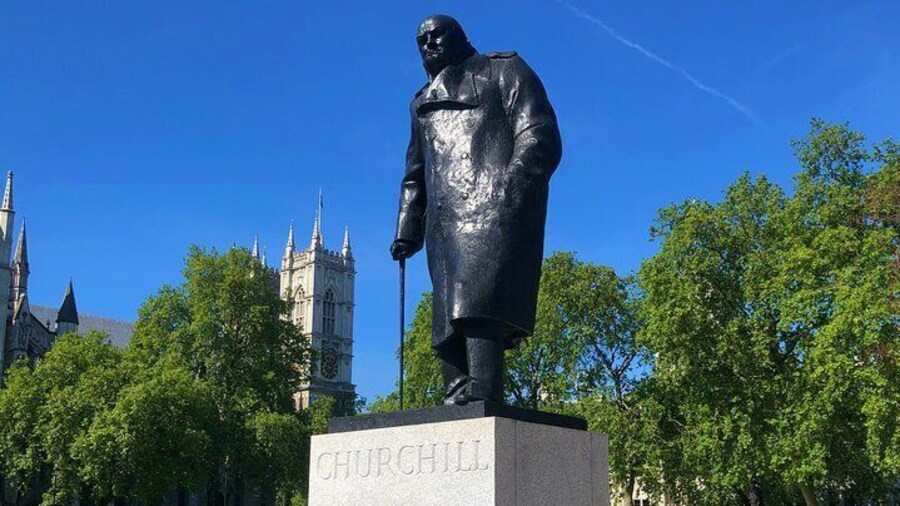 London in WW2 Walking Tour with Churchill War Rooms Visit