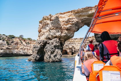 Vilamoura : Visite de la grotte de Benagil en bateau avec entrée