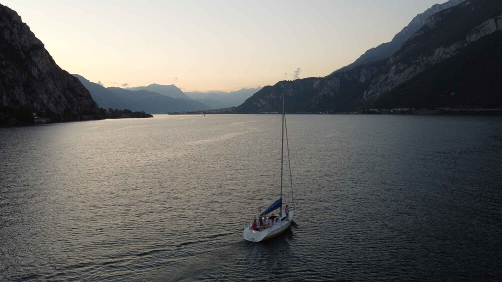 Lake Como Sunset Sailing Experience with Aperitivo