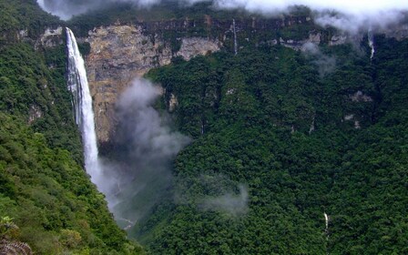 来自 Chachapoyas：Gocta 瀑布全日徒步旅行