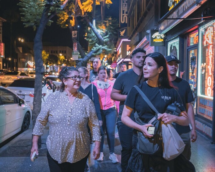 Picture 5 for Activity Chicago: Ghosts & Hauntings of the Windy City Walking Tour