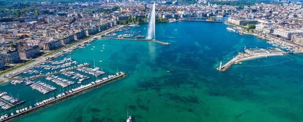 Geneva Walking Tour Old Town Lake and Fountain