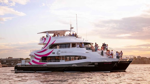 Sydney: Harbor Cruise with 3-Course Premium Dinner