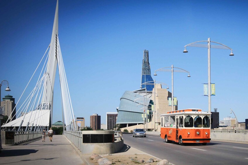 Winnipeg: 2-Hour City Trolley Tour