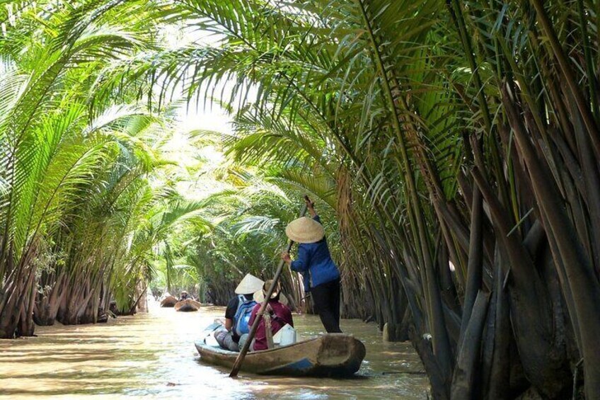 Mekong Delta Full-Day Tour with Sampan Boat Ride and Lunch