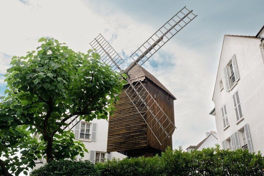 Be amazed by 17th-century-old windmills