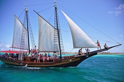 Lustige morgendliche Piraten-Segel- und Schnorchel-Tour in Aruba