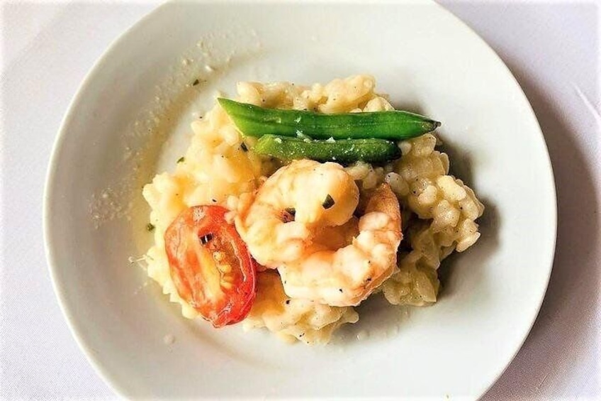 Savannah's Off-The-Beaten-Path Secret East Side Historic Walking Food Tour