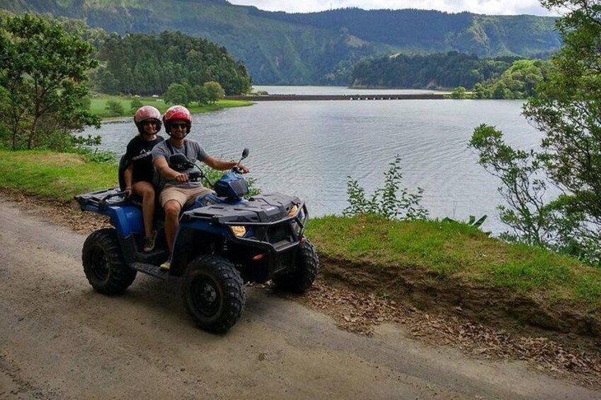 Sete Cidades Tour View