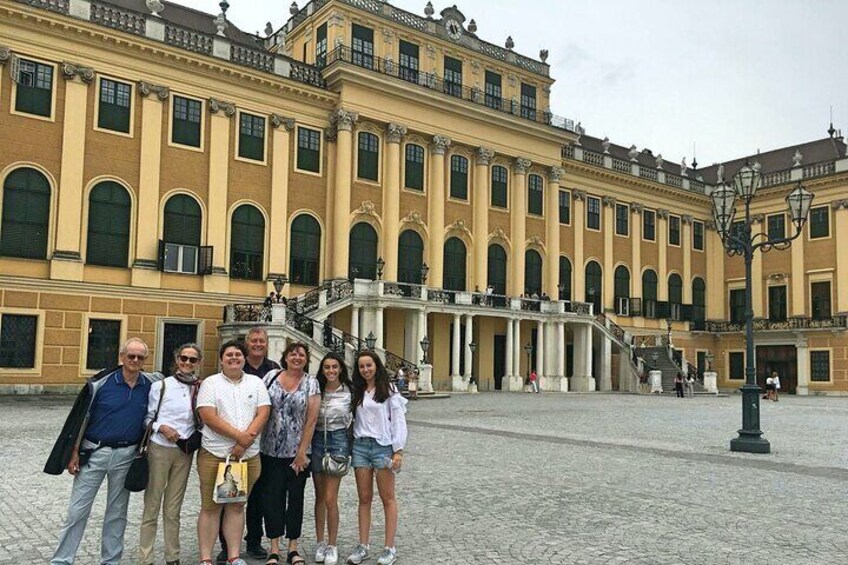 Private Schönbrunn Palace and Gardens Tour