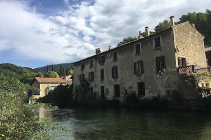 Picturesque Luberon - From AIX-EN-PROVENCE