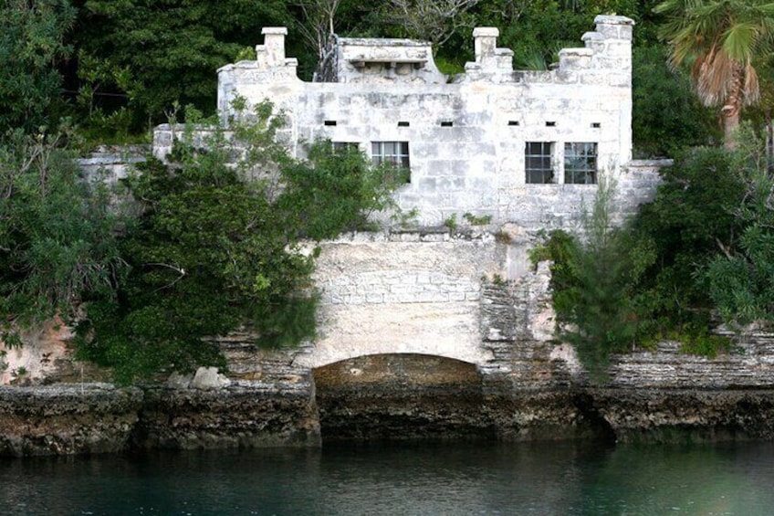 Famous Homes and Hideaways Cruise in Bermuda