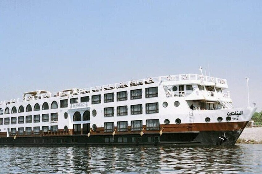 4 Days Nile Cruise Package From Cairo