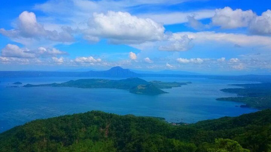 Spectacular Manila to Tagaytay: Full-Day Sightseeing Tour