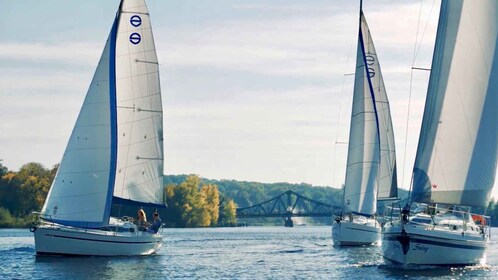 Berlin: 3-Hour Yacht Sailing Experience with Sailing Lesson
