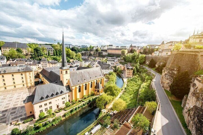 Luxembourg city walking and wine tasting tour