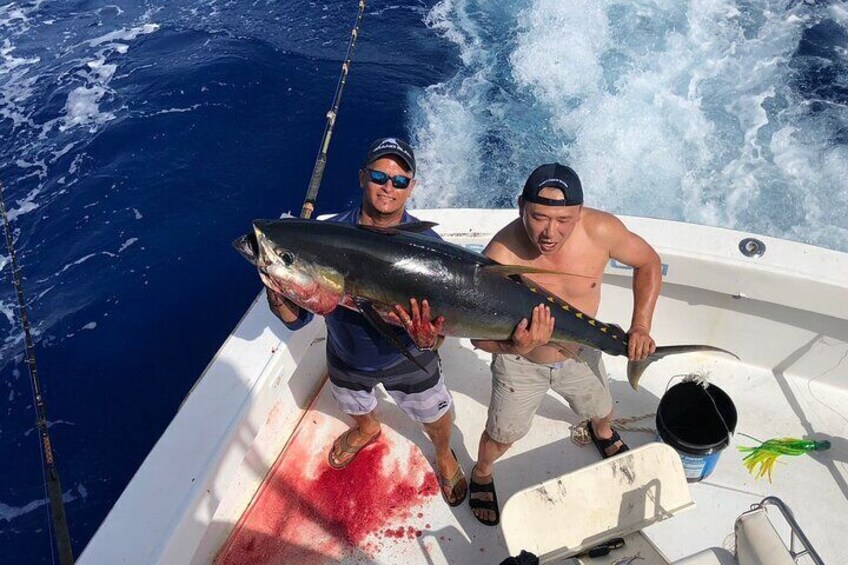 Catching BIG Tuna