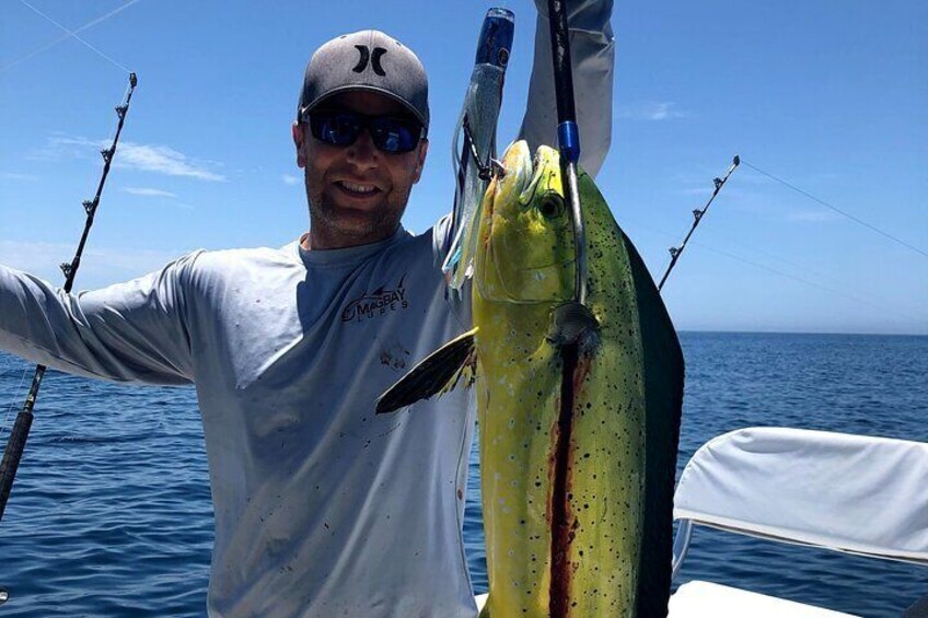 Catching BIG Mahi Mahi ( Dorado)