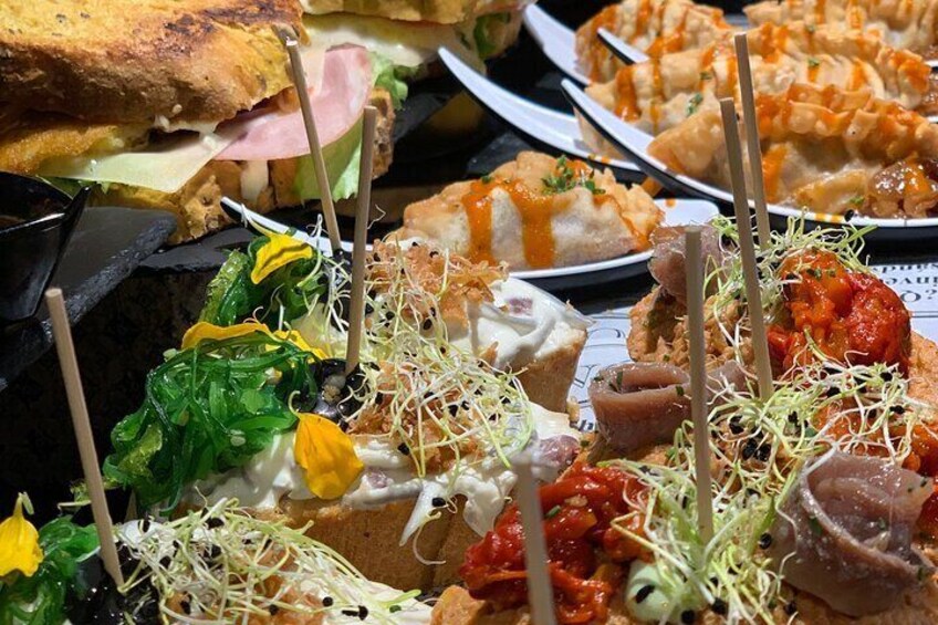 Full-day private Bilbao tour (Guggenheim museum & full pintxo lunch included)