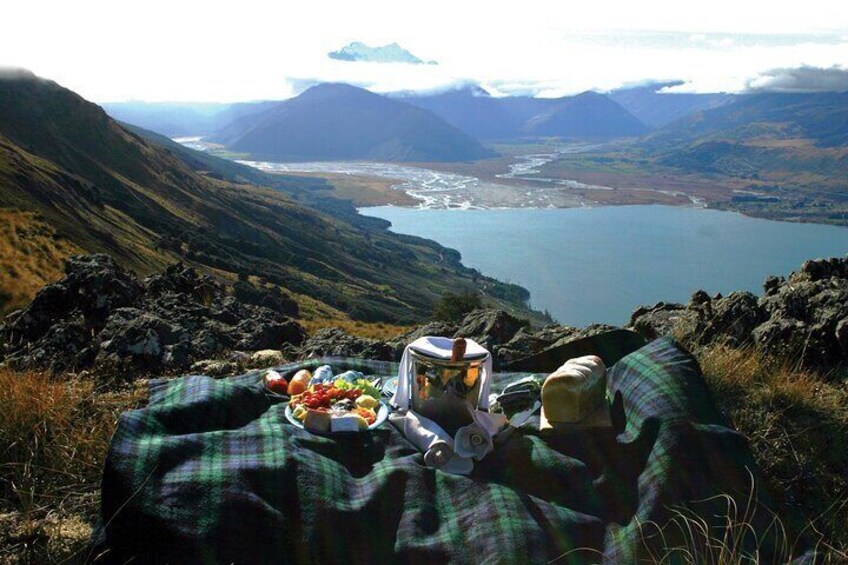 Private Champagne Picnic on a Peak with Helicopter Ride