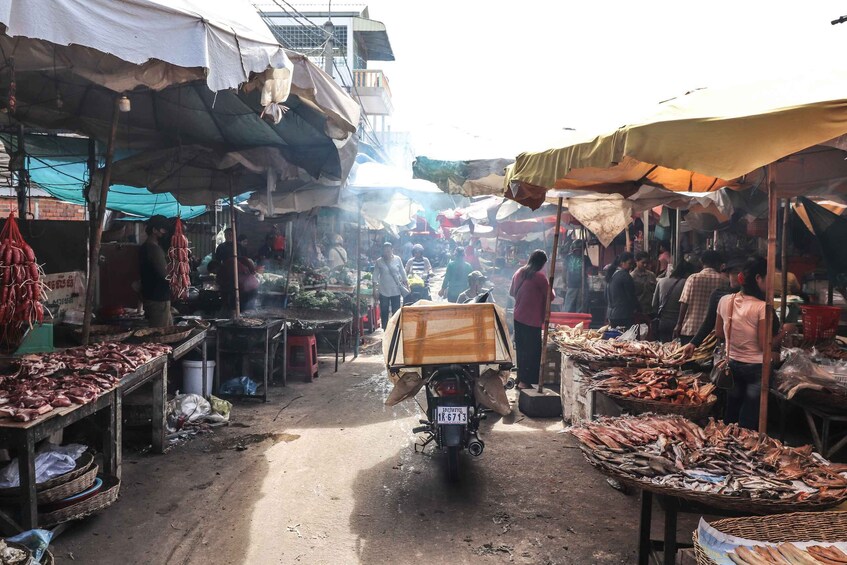 Picture 6 for Activity Siem Reap: 3-Hour Behind-the-Scenes Tuk-Tuk Tour