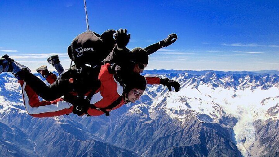 Tandem Skydive 10,000ft from Franz Josef