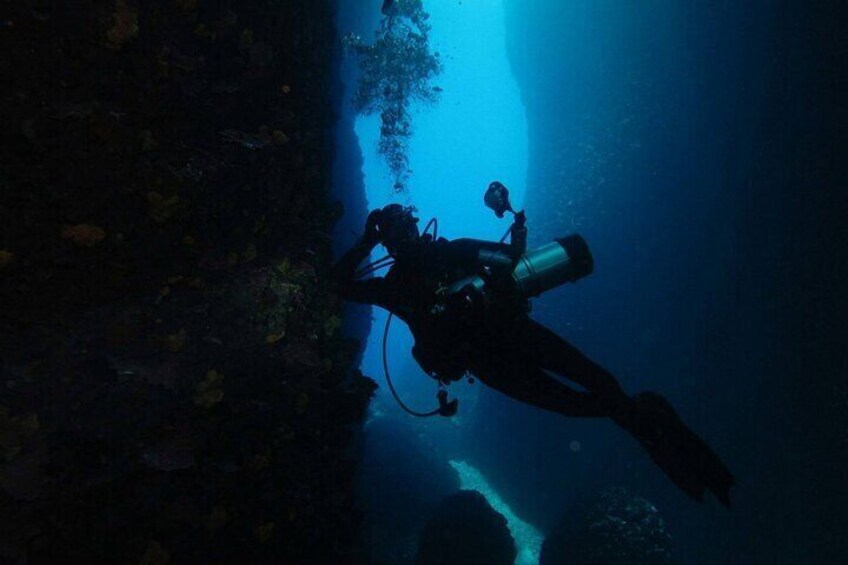 Adventure Dives for certified divers in Nea Makri, Athens