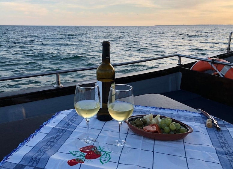 Picture 4 for Activity From Portimão: Sunset Boat Trip with Wine