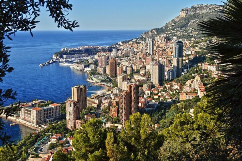 Villefranche Shore Excursion: Private Day Trip to Monaco, Eze and Monte Carlo