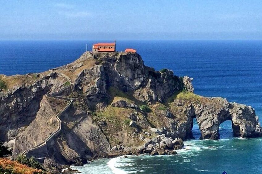 San Juan de Gaztelugatxe with Winery Visit and Lunch (From Bilbao)