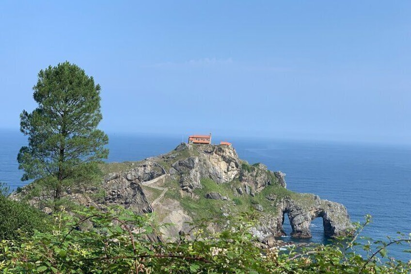 San Juan de Gaztelugatxe with Winery Visit and Lunch (From Bilbao)