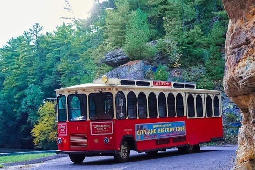 City and History Trolley Tour in Wisconsin Dells