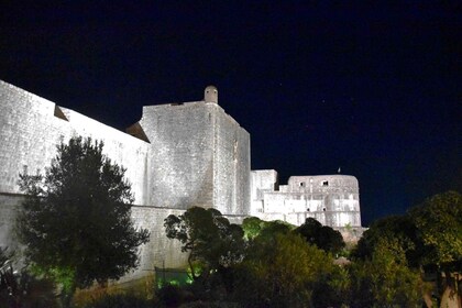 Rundgang durch Dubrovnik bei Nacht