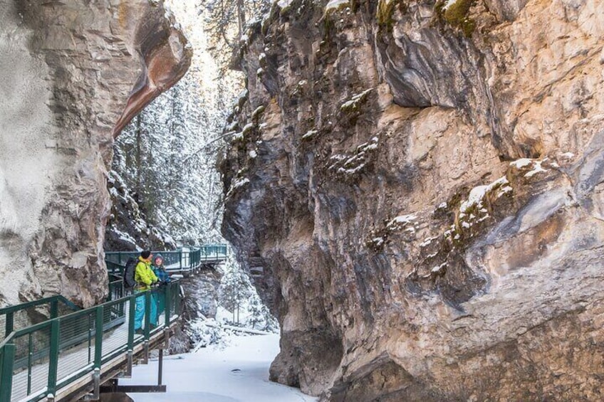 Johnston Canyon Icewalk from Banff AM