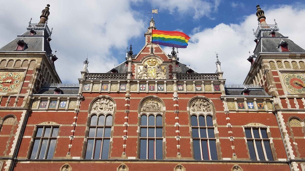 Picture 9 for Activity Amsterdam: 3-Course Meal in Historic 1st Class Waiting Rooms