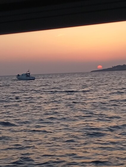 Picture 9 for Activity Cascais: Sunset Boat Trip with Welcome Drinks