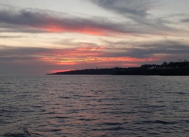 Cascais: Båttur ved solnedgang med velkomstdrinker